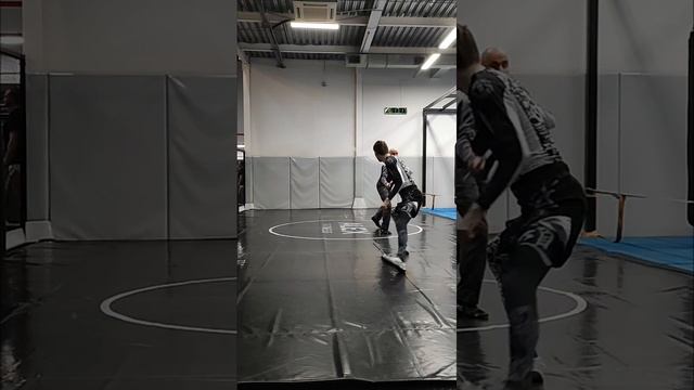 La canne de combat. Assaut. Челнок.