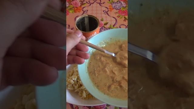 ВКУСНЫЙ ОБЕД,фрикасе из курицы в сливочном соусе с макаронами,#shorts