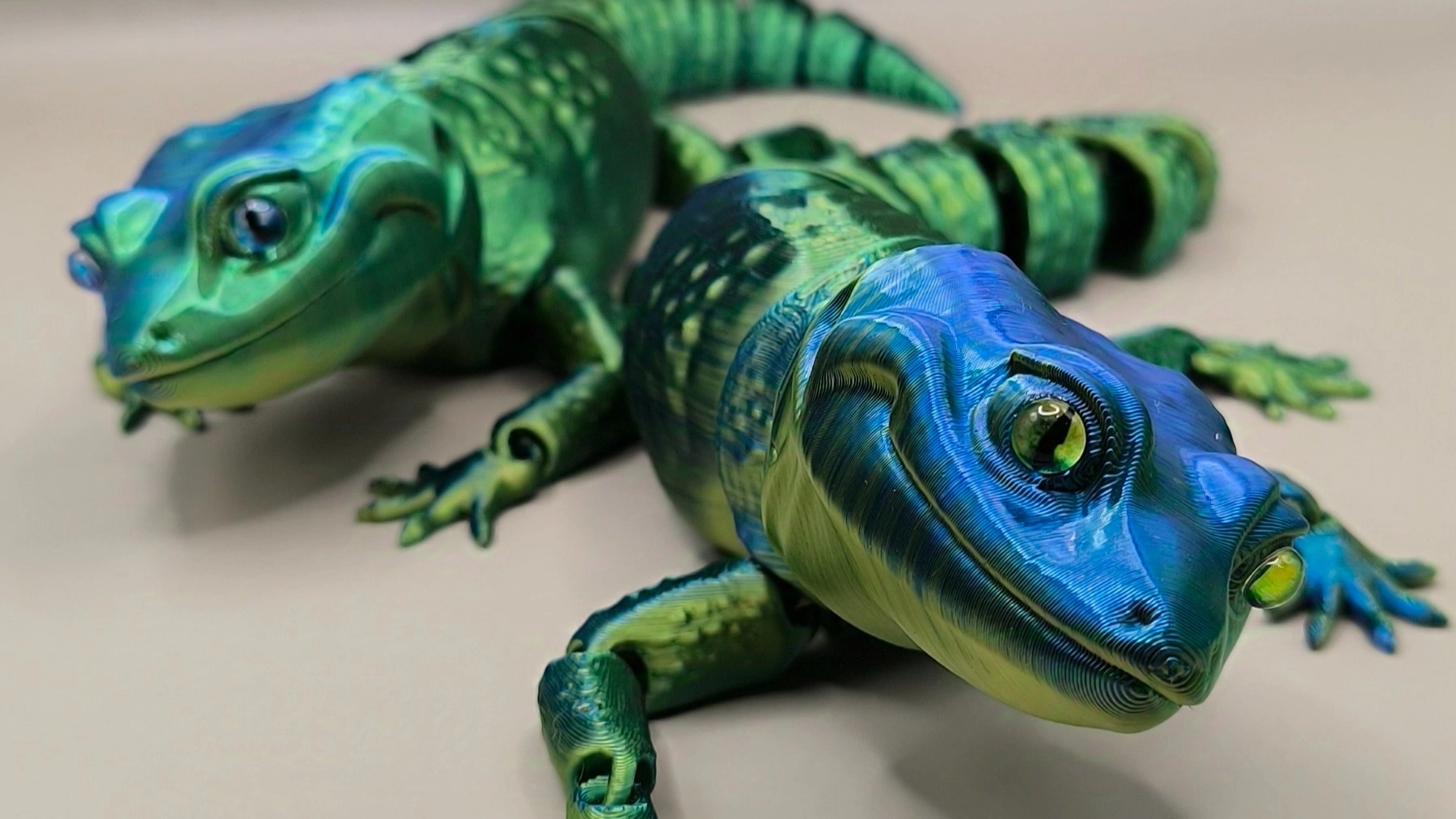 Подвижная игрушка ящерица 🦎
