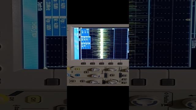 Зарядник автомобильных аккумуляторов FTC-1206.mp4