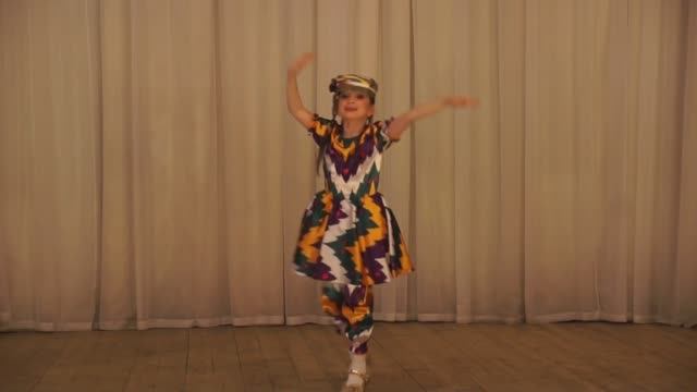Узбекский танец // Uzbek dance //