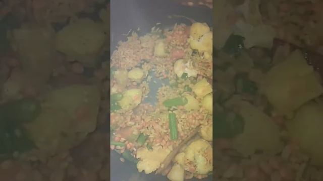 10 minute vegitable khichuri in rice cooker #shorts #viral #ricecooker #khichuri