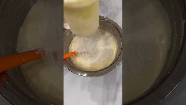 Творожные кексы.  Очень нежные и вкусные. Рецепт ниже в комментариях.