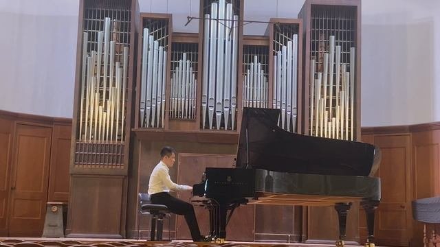 Wang Xingye Piano Performance