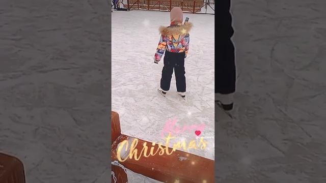первый раз на коньках ✌️