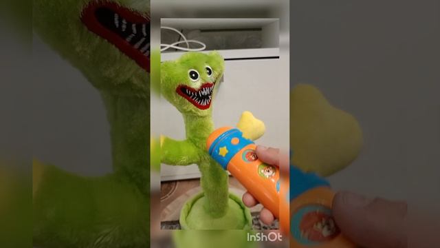 пёс поёт песню
