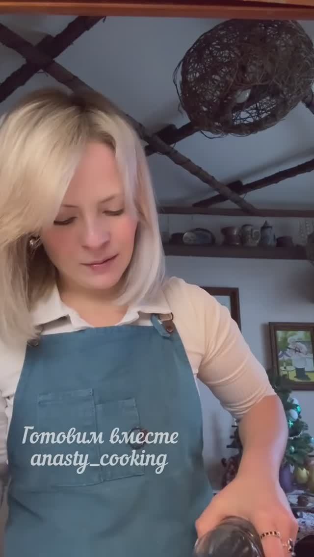 РОЖДЕСТВЕНСКАЯ УТКА С ЯБЛОКАМИ