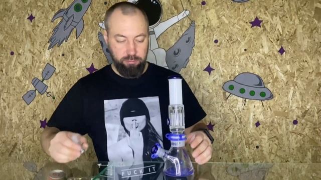 Обзор бонга «PHOENIX FREEZE BEAKER»