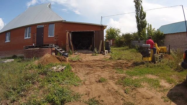 Минипогрузчик -  первая работа