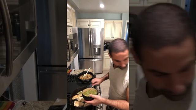 Guacamole chicken with cauliflower rice