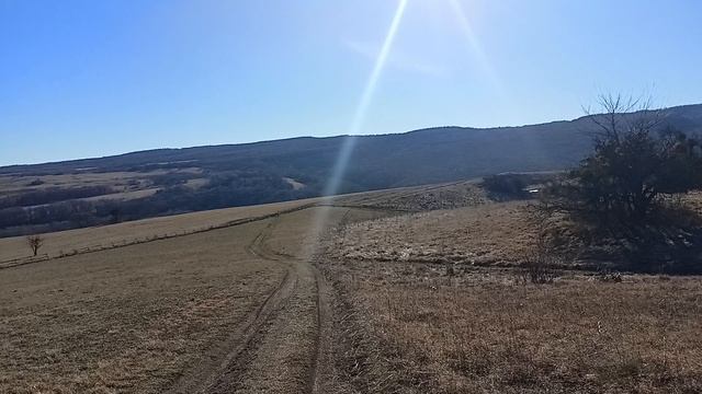 альпийский луга, холмы и ровнины для базы отдыха, глемпинга, гольф поля