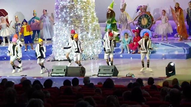 Video 2025-01-03-1 Новогодний мюзикл
