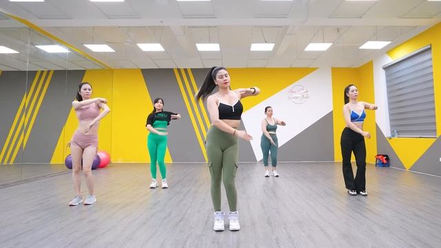 Eva Zumba 241011