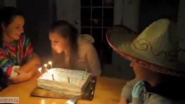 Убийство тортом .