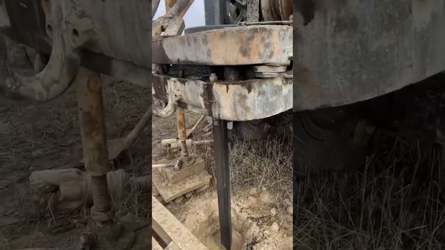 Что делать, Чтобы понравиться Девушке ?? Ответ есть: Качать Нефть #девушка #любовь #любимые #shorts