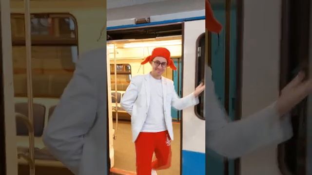 Как вести себя на первом свидании)