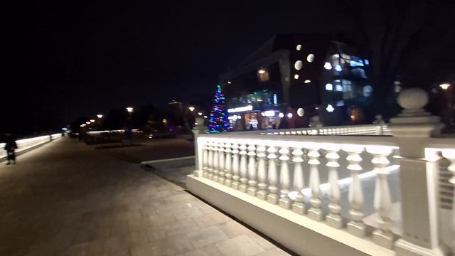 Вечерний парк Сулейман Стальского