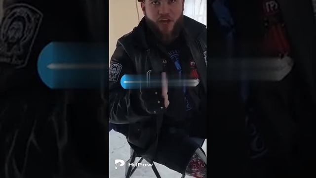 - А за ноги не жалеешь, ну вот, стоило того -