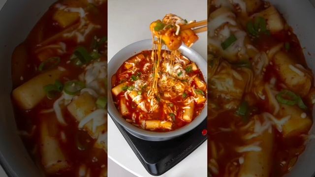 Do you like Tteokbokki Cheesy Buldak Tteokbokki RecipeUsing my leftover Buldak ramen sauce #cooking