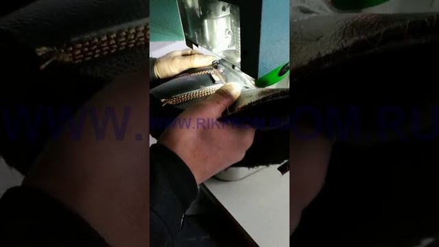 Машина для вставки обувных крючков Китай rikprom.ru
