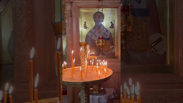 Расписание праздничных служб.