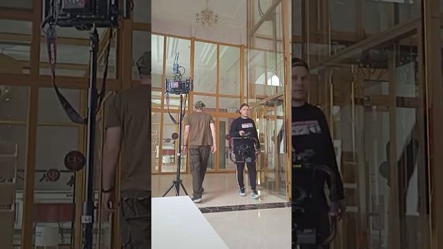 Что они творят... нереальный монтаж, 3д графика. Сюжет...