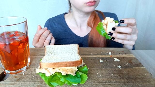 МУКБАНГ Бутерброды с яйцом колбасой сэндвичи АСМР | MUKBANG Sandwiches with egg sausage sandwiches