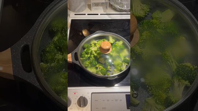 Teriyaki Beef & Broccoli Stirfry #shorts #foodvideo #cookingvideo #food #easyrecipe #glutenfree