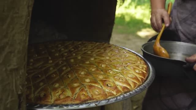 Kənd Həyatı Authentic Azerbaijani Hazelnut Baklava ｜ ореховая пахлава