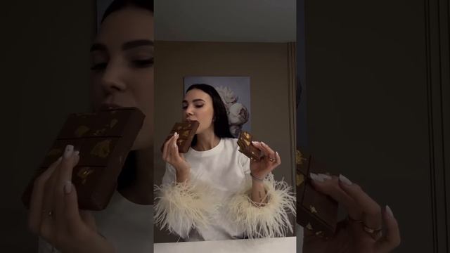Зубы не выдержали дубайский шоколад😂