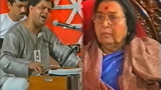 1998.Evening Program in the Presence of H.H. Shri Mataji Nirmala Devi in Ganapatipule (India).