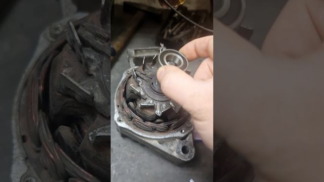 Как накосячить на ровном месте при ремонте генератора Ford