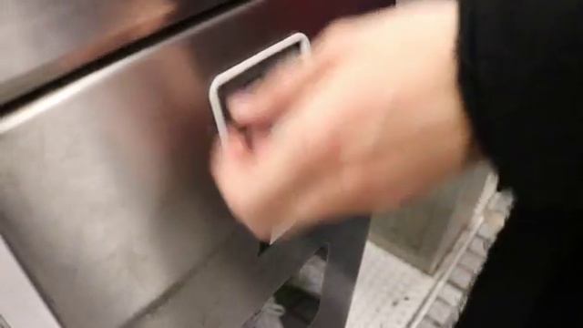 Билет на метро...