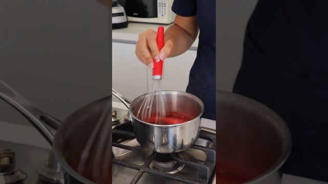 Pie de gelatina y Demilik Fresa