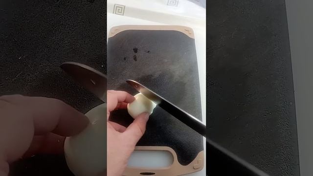 Быстрый и питательный перекус! Салат из морской капусты с варёным яйцом  #рецепты #кулинария
