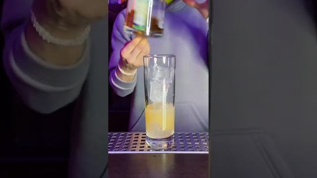 Коктейль «Дарк Энд Шторми»🔥 тг: LesserTeamProject ✨ #cocktail #drink #bartender #bar #mixology