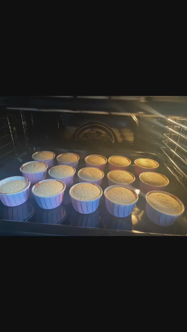 Капкейки ванильные #выпечка #десерт #cake #капкейки