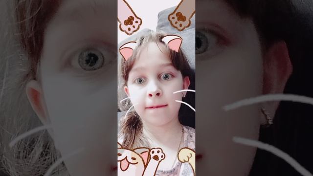 Меня захватили коты.Я заразилась и стала им сама