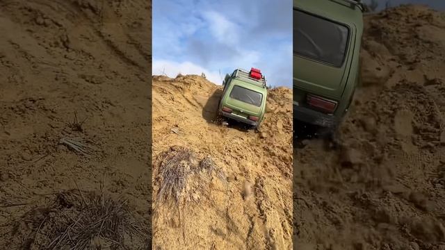 Красиво проехал Нива 4x4