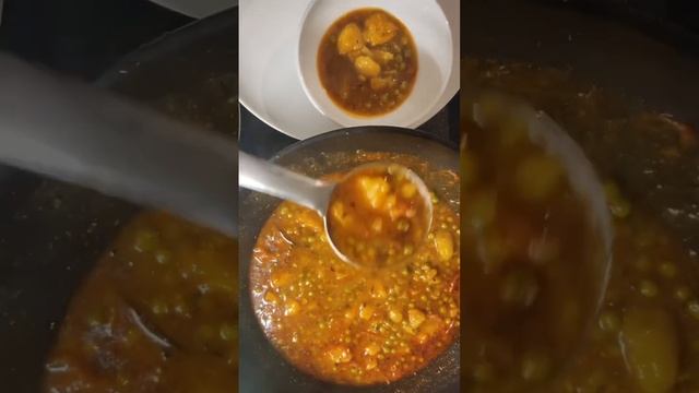 Methi Kachori Sabzi #methi #kachori #cooking #shorts #viral #viralshorts #youtubeshorts #food