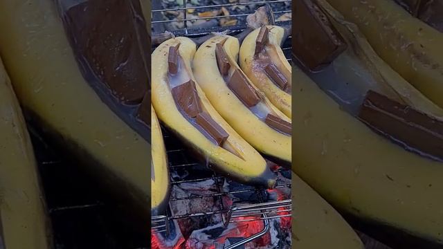 Вы пробовали бананы с шоколадом на мангале?