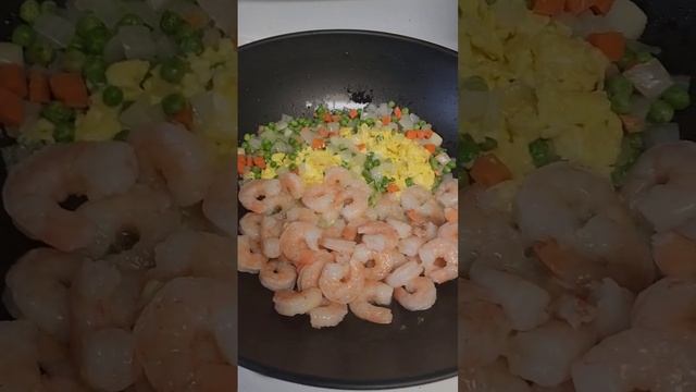 What will be the next ingredient? 🤔 #welcomebacc #majestyskitchen #shrimp #shrimpfriedrice #wok