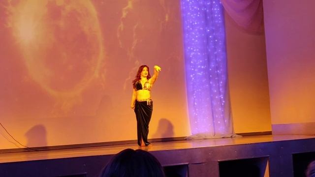 Символ года Змея - в роли змеи Елизавета Ковалёва