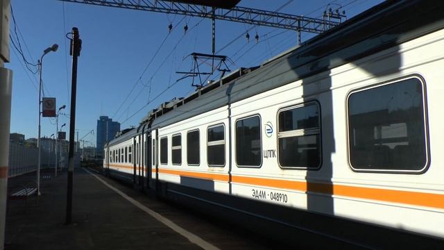 Электропоезда ЭД4м-0489 и ЭД4м-0102