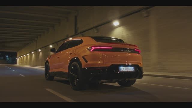 Промо ролик Lamborghini Urus SE