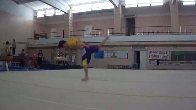 Макарка тащит))