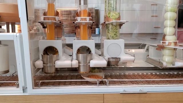 Watch a Robot Make a Burger at Creator Restaurant San Francisco