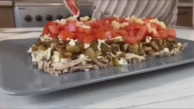 Рецепты салатов / Лучшие 7 рецептов слоеных салатов! Простые и Вкусные!