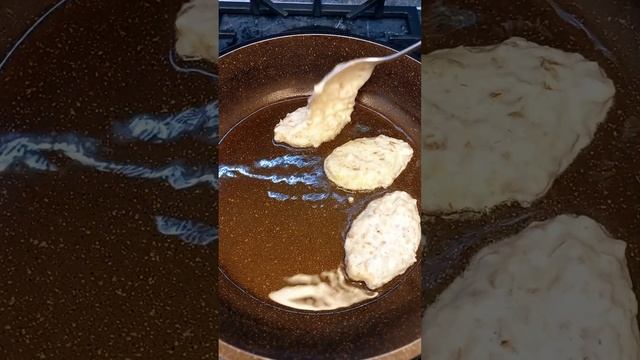 Осталась гречневая каша? Приготовьте на завтрак вкусные оладьи#shorts