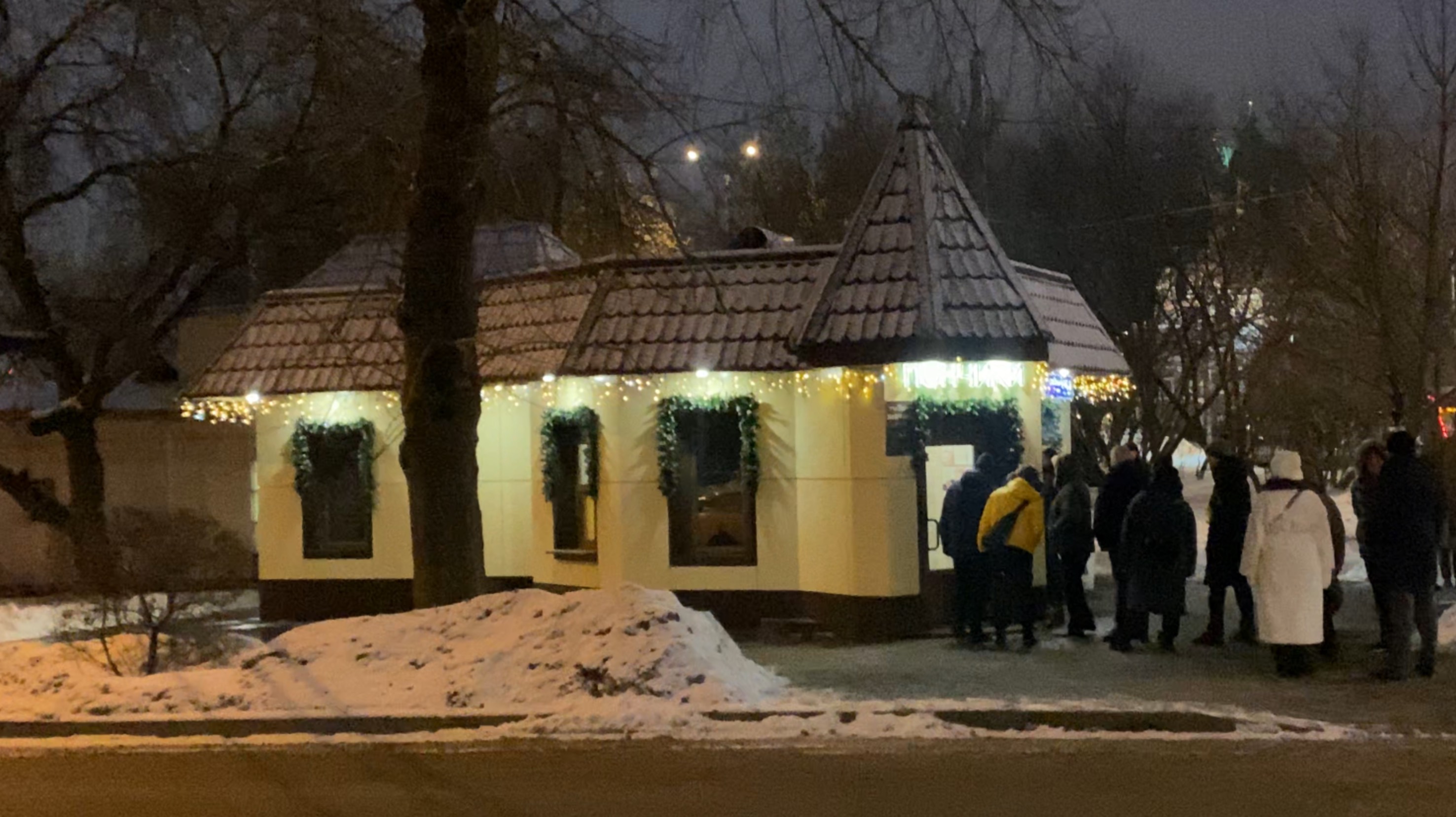 Приехали за ЛЕГЕНДАРНЫМИ ОСТАНКИНСКИМИ «ПОНЧИКАМИ»/ Кафе ПОНЧИКИ 1-я Останкинская, Москва.